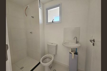 Banheiro de kitnet/studio para alugar com 1 quarto, 27m² em Itaim Bibi, São Paulo