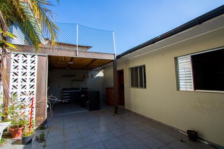 Casa à venda com 153m², 2 quartos e 1 vagaQuintal