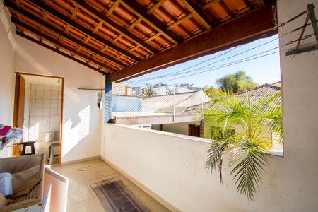 Casa à venda com 153m², 2 quartos e 1 vagaÁrea de serviço