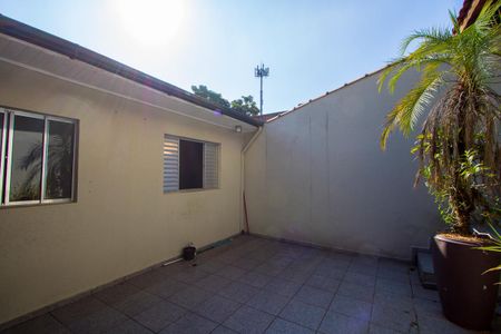 Casa à venda com 153m², 2 quartos e 1 vagaQuintal