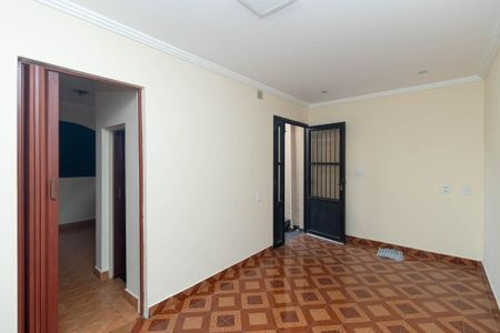 Casa à venda com 100m², 2 quartos e 2 vagasSala
