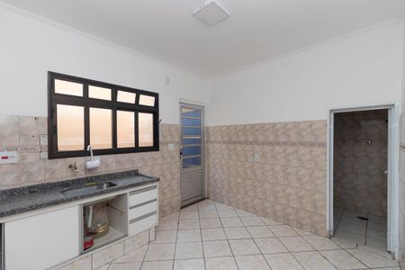 Casa à venda com 100m², 2 quartos e 2 vagasCozinha