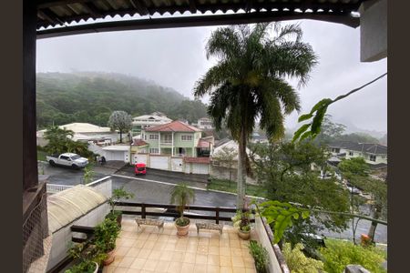 Casa à venda com 280m², 3 quartos e 2 vagas Casa à venda com 280m², 3 quartos e 2 vagasVaranda - Suíte