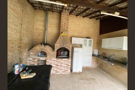 Casa à venda com 280m², 3 quartos e 2 vagas Casa à venda com 280m², 3 quartos e 2 vagasArea de Lazer / Gourmet / Piscina