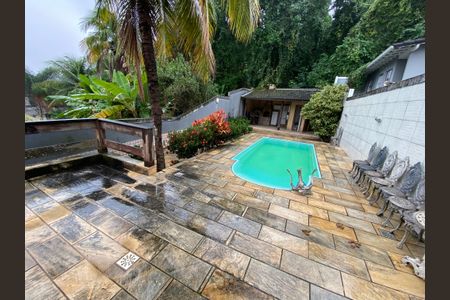 Casa à venda com 280m², 3 quartos e 2 vagas Casa à venda com 280m², 3 quartos e 2 vagasArea de Lazer / Gourmet / Piscina