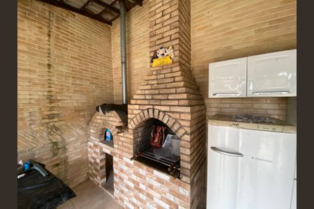 Casa à venda com 280m², 3 quartos e 2 vagas Casa à venda com 280m², 3 quartos e 2 vagasArea de Lazer / Gourmet / Piscina