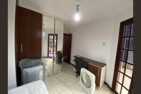 Casa à venda com 280m², 3 quartos e 2 vagas Casa à venda com 280m², 3 quartos e 2 vagasQuarto 2