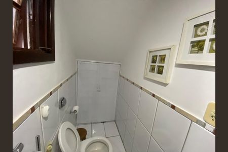 Casa à venda com 280m², 3 quartos e 2 vagas Casa à venda com 280m², 3 quartos e 2 vagasLavabo
