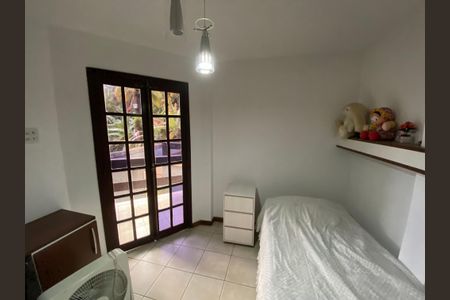 Casa à venda com 280m², 3 quartos e 2 vagas Casa à venda com 280m², 3 quartos e 2 vagasQuarto 2