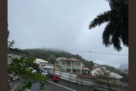 Casa à venda com 280m², 3 quartos e 2 vagas Casa à venda com 280m², 3 quartos e 2 vagasVista - Quintal