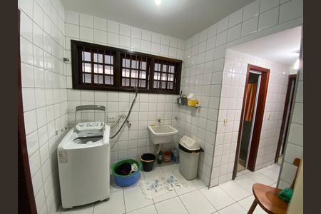 Casa à venda com 280m², 3 quartos e 2 vagas Casa à venda com 280m², 3 quartos e 2 vagasArea de Serviço