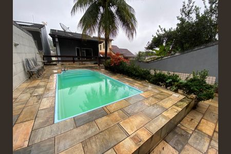 Casa à venda com 280m², 3 quartos e 2 vagas Casa à venda com 280m², 3 quartos e 2 vagasArea de Lazer / Gourmet / Piscina