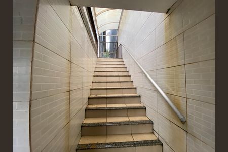 Casa à venda com 280m², 3 quartos e 2 vagas Casa à venda com 280m², 3 quartos e 2 vagasAcesso a casa