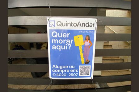 Casa à venda com 280m², 3 quartos e 2 vagas Casa à venda com 280m², 3 quartos e 2 vagasPlaquinha