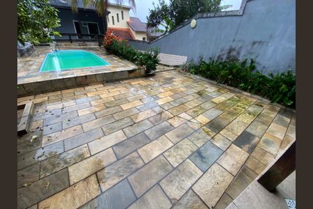 Casa à venda com 280m², 3 quartos e 2 vagas Casa à venda com 280m², 3 quartos e 2 vagasArea de Lazer / Gourmet / Piscina