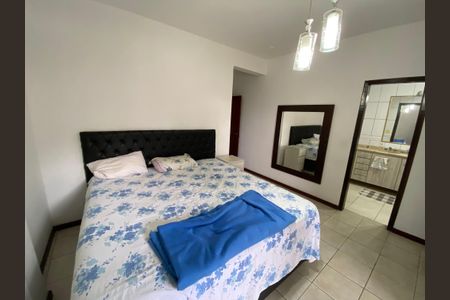 Casa à venda com 280m², 3 quartos e 2 vagas Casa à venda com 280m², 3 quartos e 2 vagasSuíte