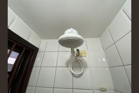 Casa à venda com 280m², 3 quartos e 2 vagas Casa à venda com 280m², 3 quartos e 2 vagasBanheiro Serviço