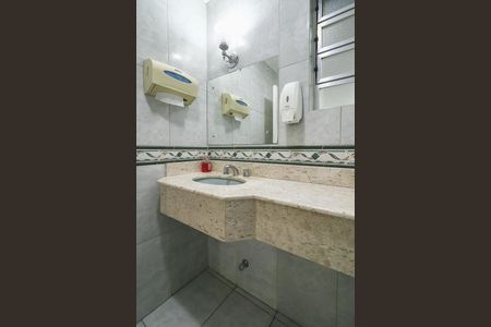 Apartamento para alugar com 160m², 3 quartos e sem vagaBanheiro