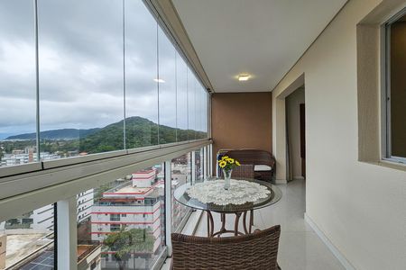 Apartamento para alugar com 96m², 3 quartos e 2 vagasVaranda