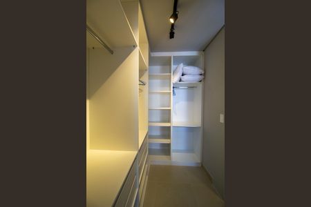 Apartamento para alugar com 50m², 1 quarto e 1 vagaCloset da Suíte