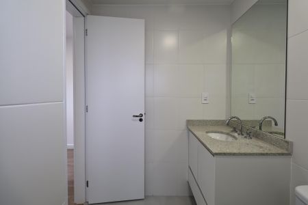 Apartamento para alugar com 64m², 2 quartos e 2 vagas Apartamento para alugar com 64m², 2 quartos e 2 vagasBanheiro da Suíte