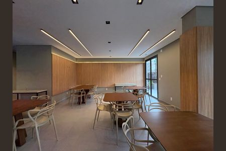 Apartamento para alugar com 64m², 2 quartos e 2 vagas Apartamento para alugar com 64m², 2 quartos e 2 vagasÁrea comum - Salão de festas