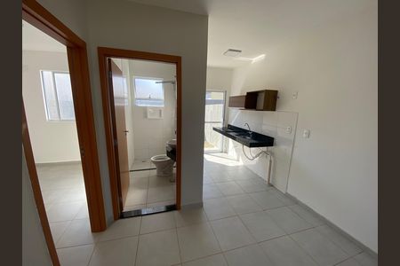 Sala de casa de condomínio para alugar com 2 quartos, 95m² em Reserva Real, Ribeirão Preto