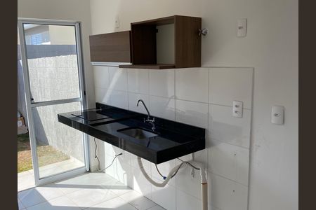 Cozinha de casa de condomínio para alugar com 2 quartos, 95m² em Reserva Real, Ribeirão Preto