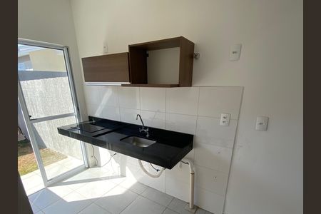 Cozinha de casa de condomínio para alugar com 2 quartos, 95m² em Reserva Real, Ribeirão Preto