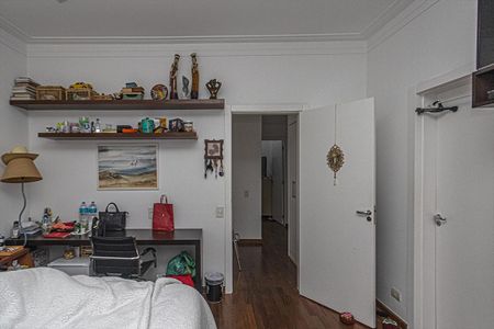 Casa à venda com 210m², 6 quartos e 2 vagas Casa à venda com 210m², 6 quartos e 2 vagasSuíte 3