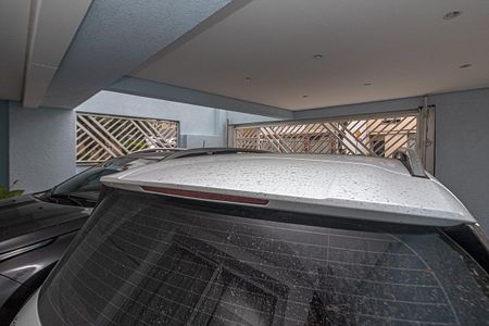 Casa à venda com 210m², 6 quartos e 2 vagas Casa à venda com 210m², 6 quartos e 2 vagasGaragem