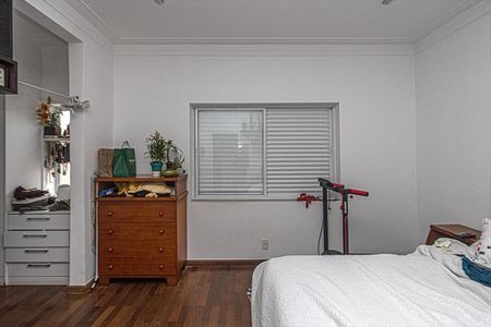 Casa à venda com 210m², 6 quartos e 2 vagas Casa à venda com 210m², 6 quartos e 2 vagasSuíte 3