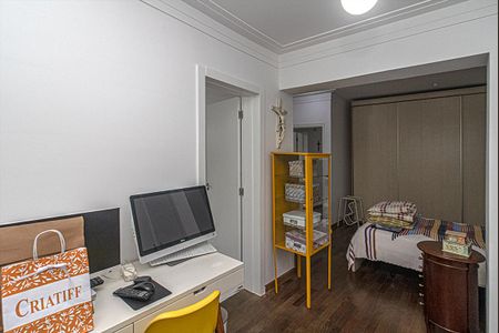 Casa à venda com 210m², 6 quartos e 2 vagas Casa à venda com 210m², 6 quartos e 2 vagasCloset da Suíte 1 1