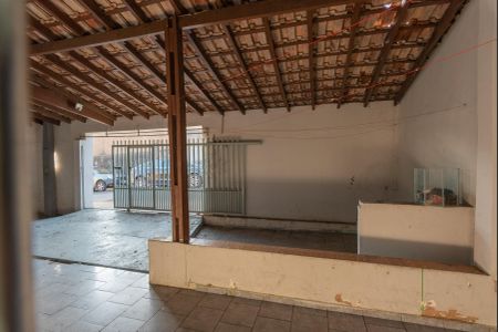 Casa à venda com 118m², 2 quartos e 2 vagas Casa à venda com 118m², 2 quartos e 2 vagasVista do Quarto 2