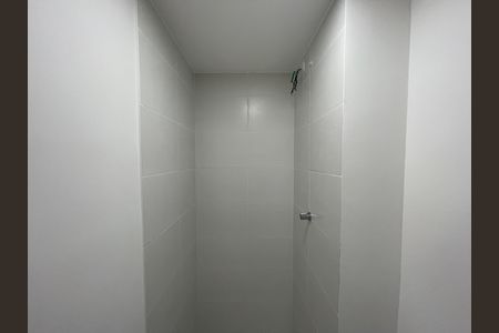 Apartamento para alugar com 33m², 2 quartos e sem vaga Apartamento para alugar com 33m², 2 quartos e sem vagaBanheiro Social