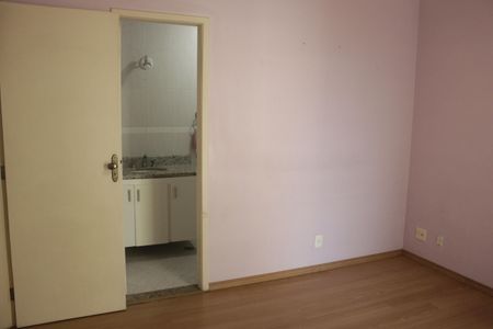 Apartamento à venda com 136m², 3 quartos e 3 vagasSuíte 1