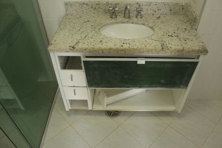 Apartamento à venda com 136m², 3 quartos e 3 vagasBanheiro da Suíte 3