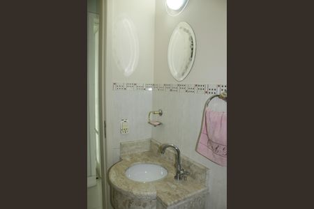 Apartamento à venda com 136m², 3 quartos e 3 vagasLavabo