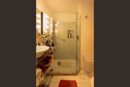 Apartamento à venda com 75m², 2 quartos e 1 vagaBanheiro Social