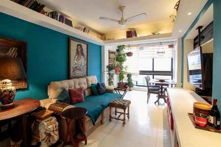 Apartamento à venda com 75m², 2 quartos e 1 vagaSala