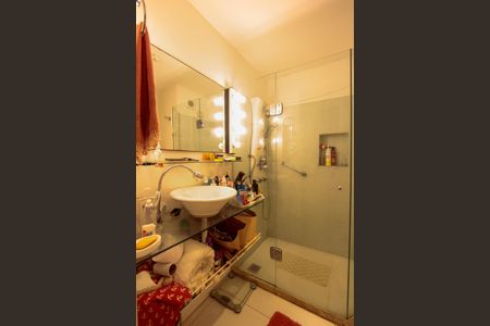 Apartamento à venda com 75m², 2 quartos e 1 vagaBanheiro Social