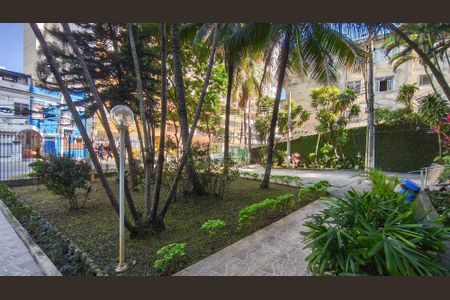 Apartamento à venda com 65m², 1 quarto e 1 vagaFachada e portaria