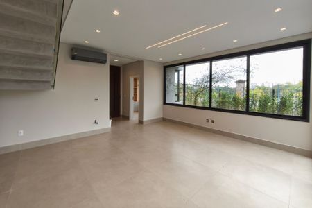 Casa de condomínio à venda com 313m², 4 quartos e 4 vagasSala de Estar