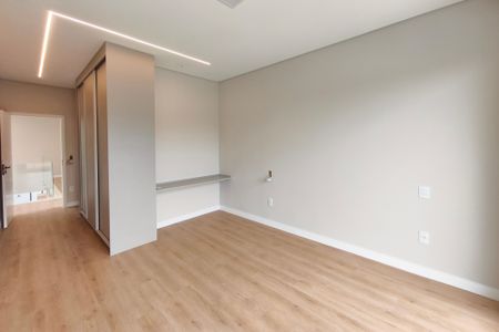 Casa de condomínio à venda com 313m², 4 quartos e 4 vagasSuíte 2