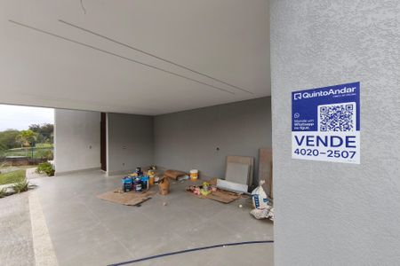 Casa de condomínio à venda com 313m², 4 quartos e 4 vagasPLACA INSTALADA NA FACHADA