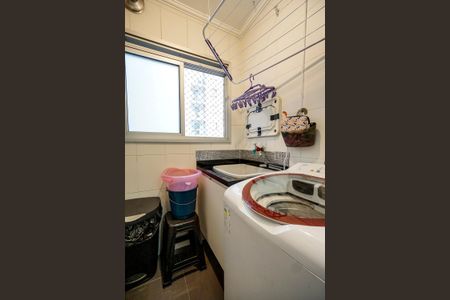 Apartamento à venda com 63m², 3 quartos e 1 vagaÁrea de serviço