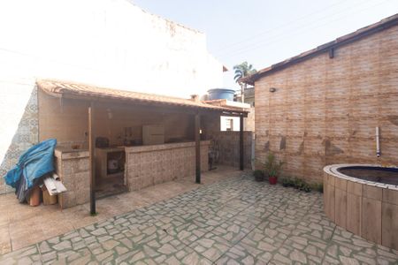 Casa para alugar com 395m², 3 quartos e 1 vagaQuintal