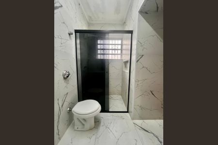 Casa à venda com 190m², 3 quartos e 1 vagaBanheiro