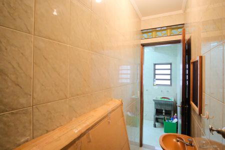 Casa à venda com 300m², 4 quartos e 4 vagasBanheiro de serviço