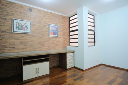 Casa à venda com 300m², 4 quartos e 4 vagasEscritório